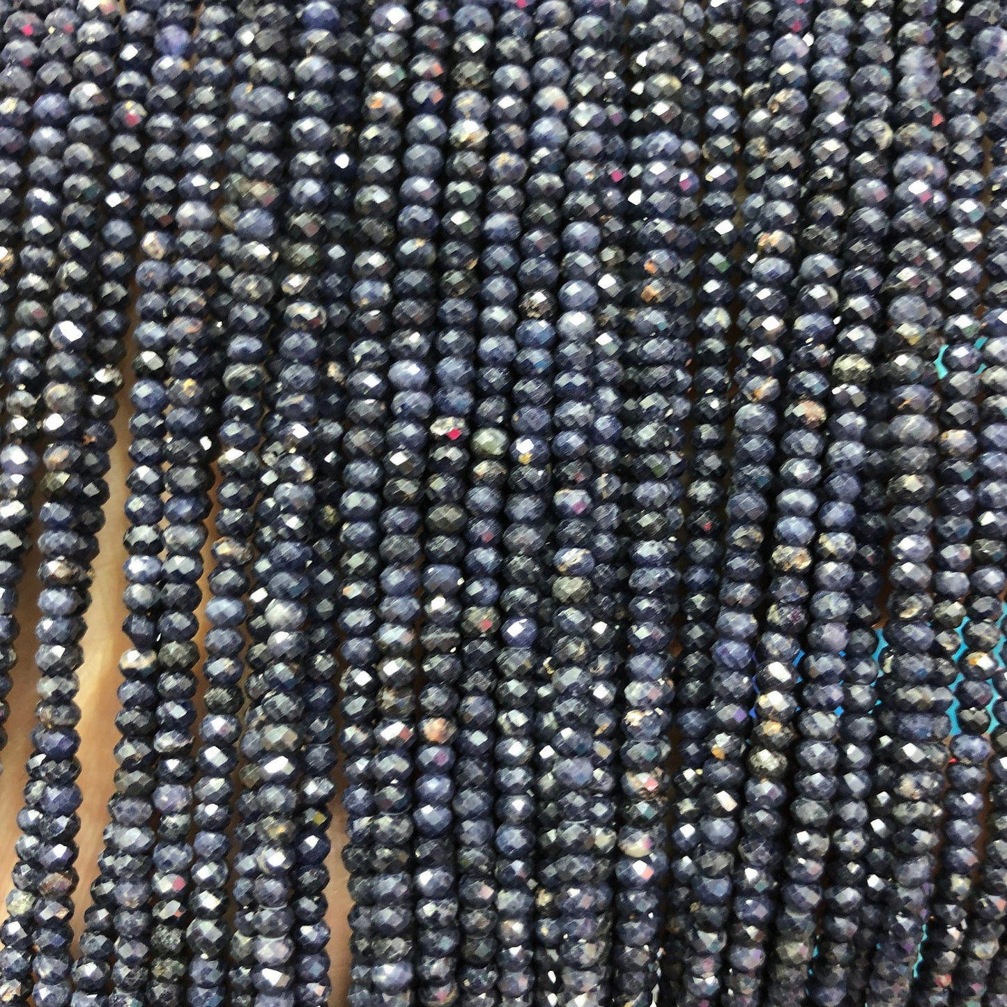 Safir facetteret, naturlig ædelsten, flot skåret Rondelle ægte sten 2x3 mm 15''