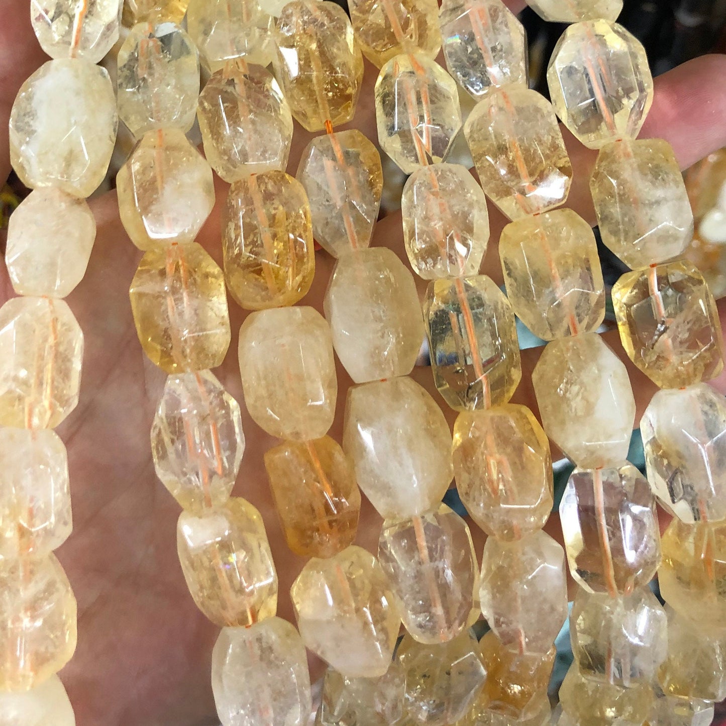 Ægte citrinsten, naturlig ædelsten, kvartsklump facetteret 12-15x16-20 mm 17 stk.