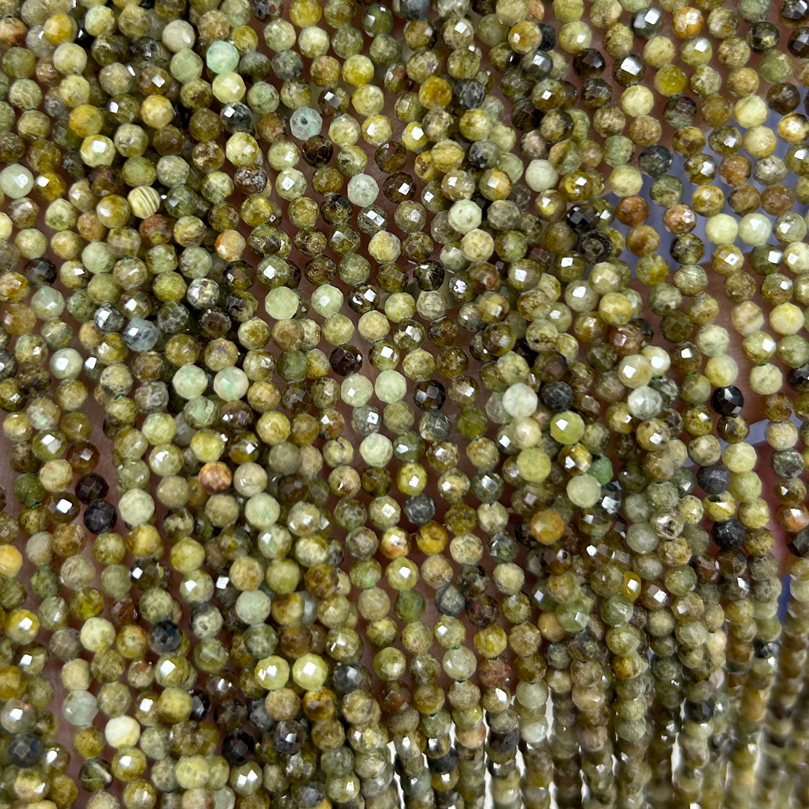Perles à facettes en grenat jaune vert 2 mm 3 mm 4 mm 15''