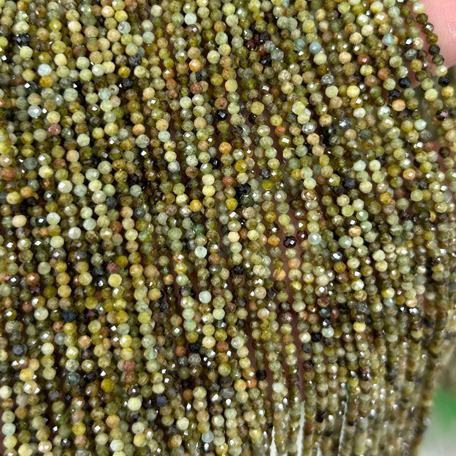 Perles à facettes en grenat jaune vert 2 mm 3 mm 4 mm 15''