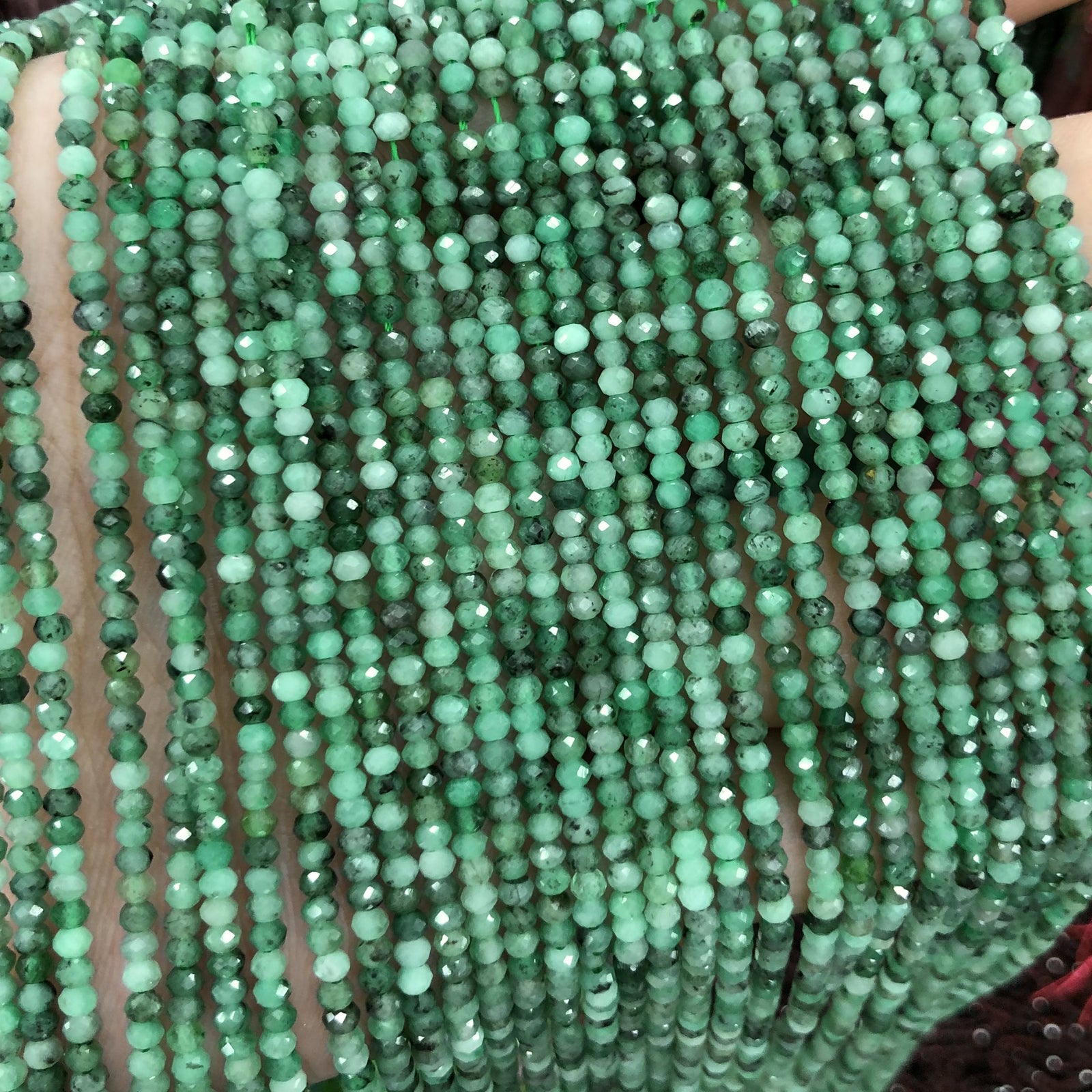 Perles à facettes en forme de pièce d'émeraude 4 mm 15''