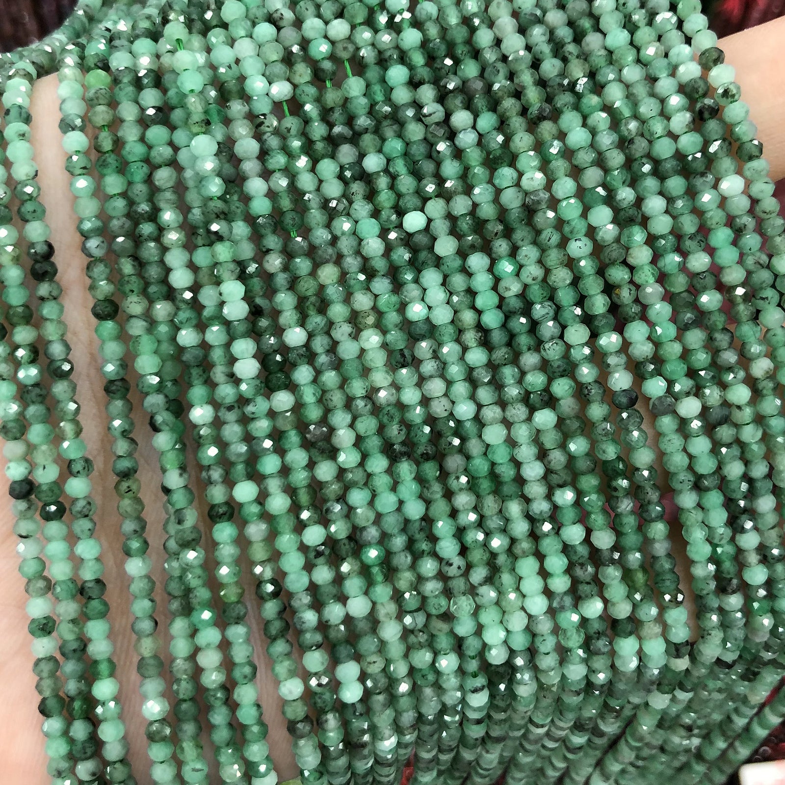 Perles à facettes en forme de pièce d'émeraude 4 mm 15''