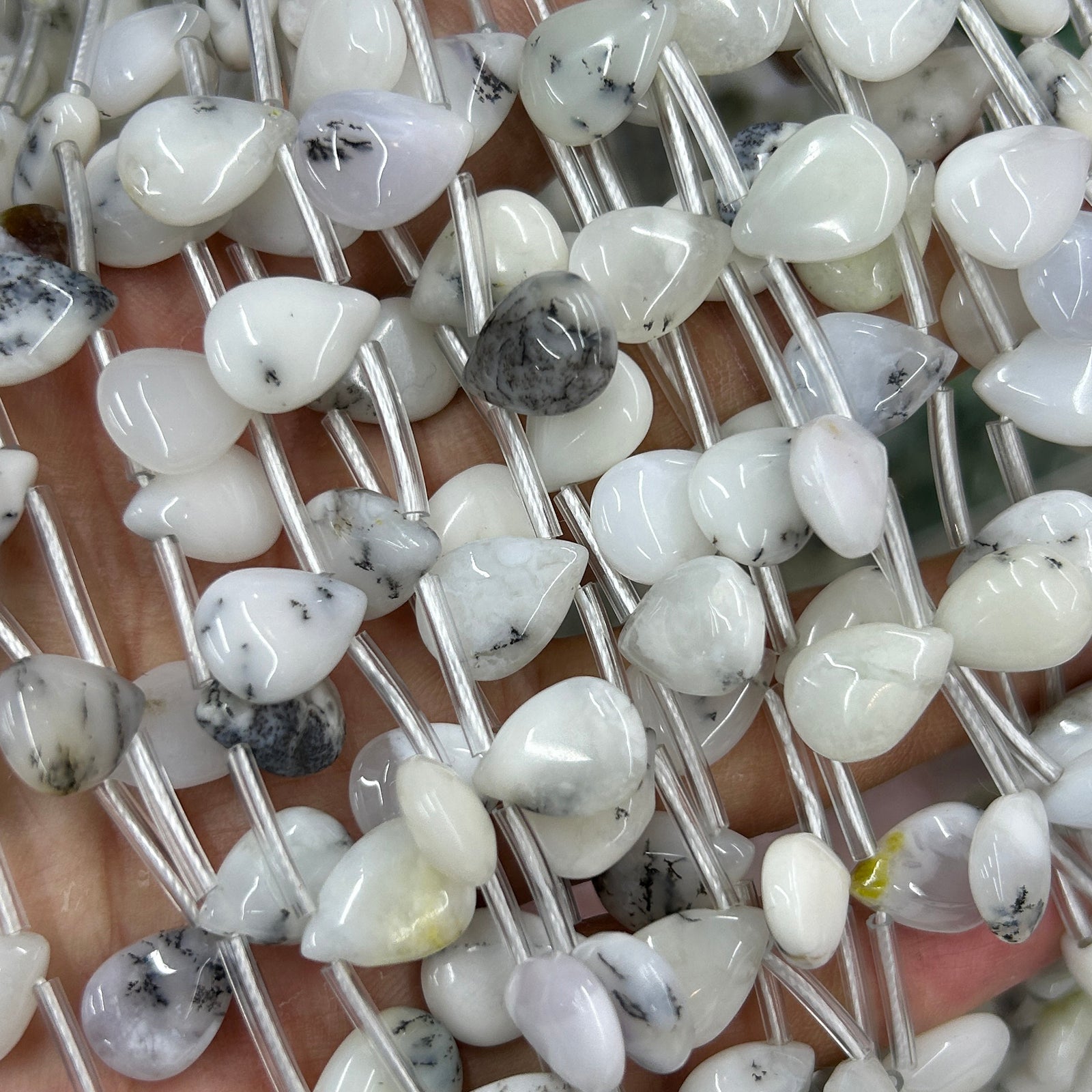 A+ Lilla Grøn Fluorit Dråbeperler 10x14mm 26STK