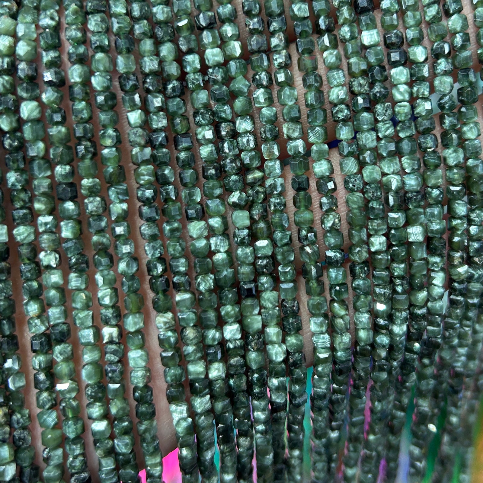 Seraphinite Cube Faceted Beads 3mm 15''