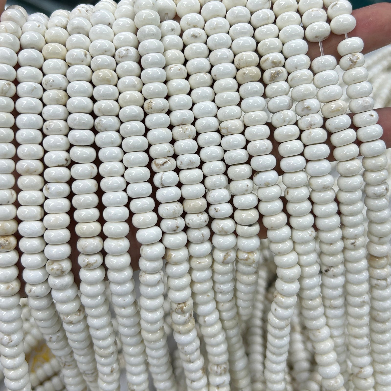 White Magnesite Rondelle Beads 15''