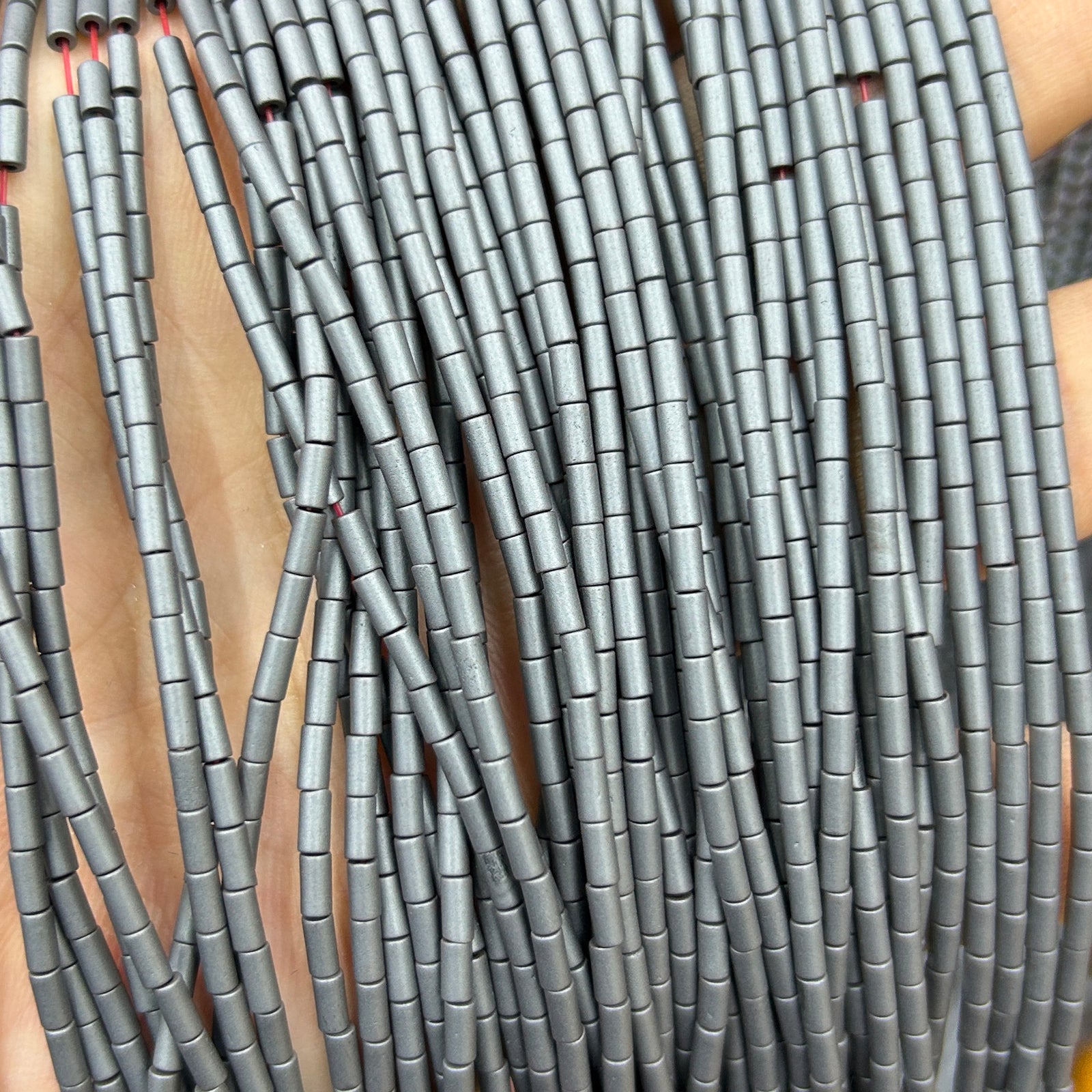 Perles en tube d'hématite 1x3mm 2x3mm 2x4mm 3x5mm 15''