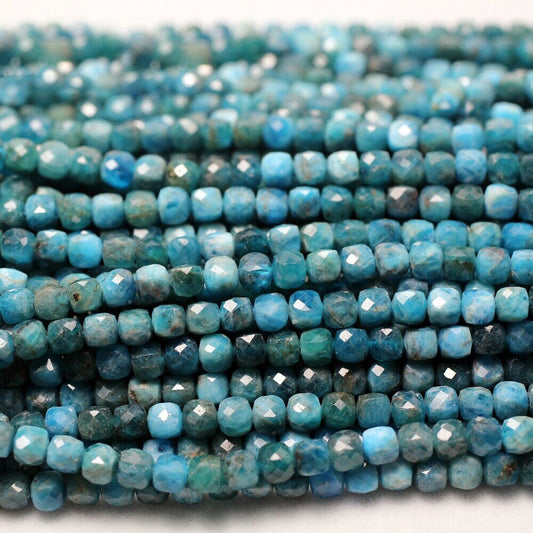 Apatit terning facetterede perler 4-5 mm 15''