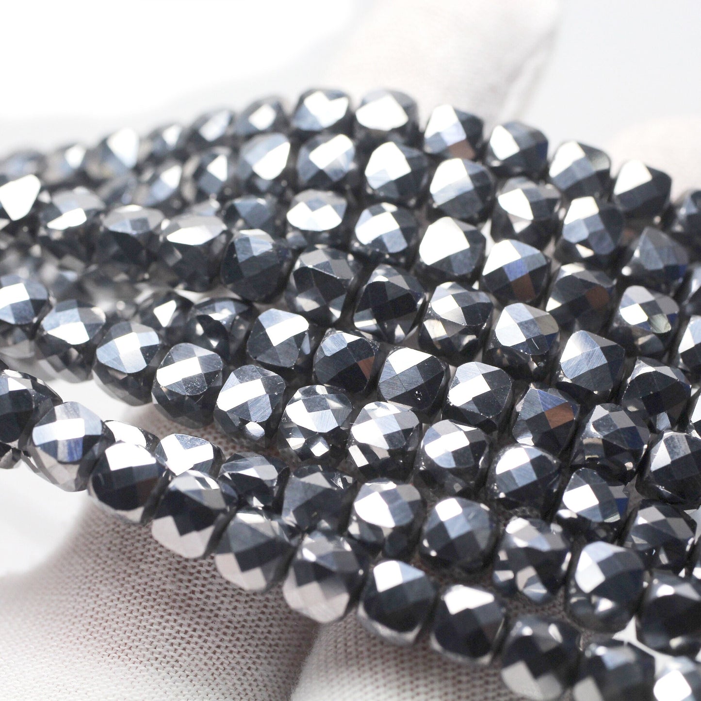 Silver Terahertz Cube Faceted Beads 4mm 15''