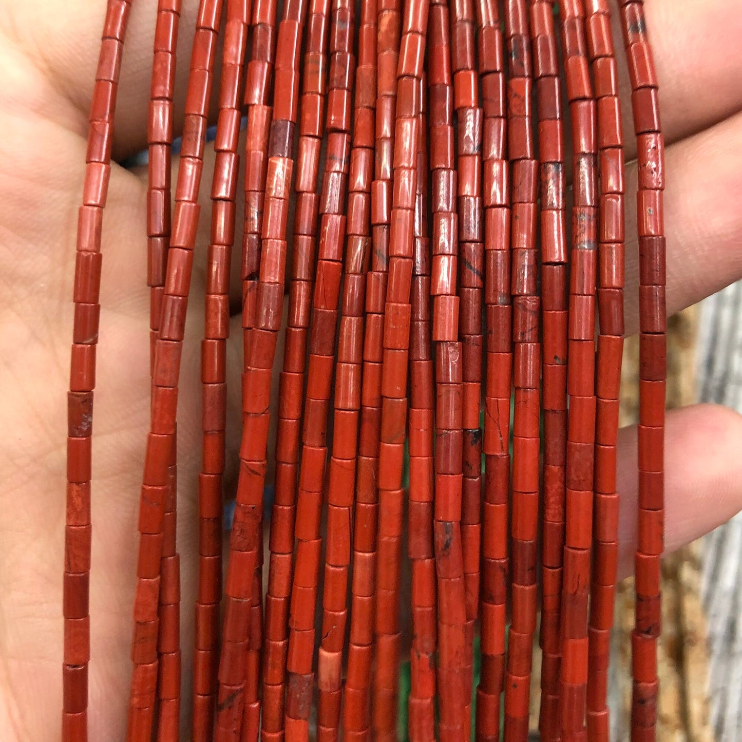 2x4 mm røde jaspis rørperler 15''