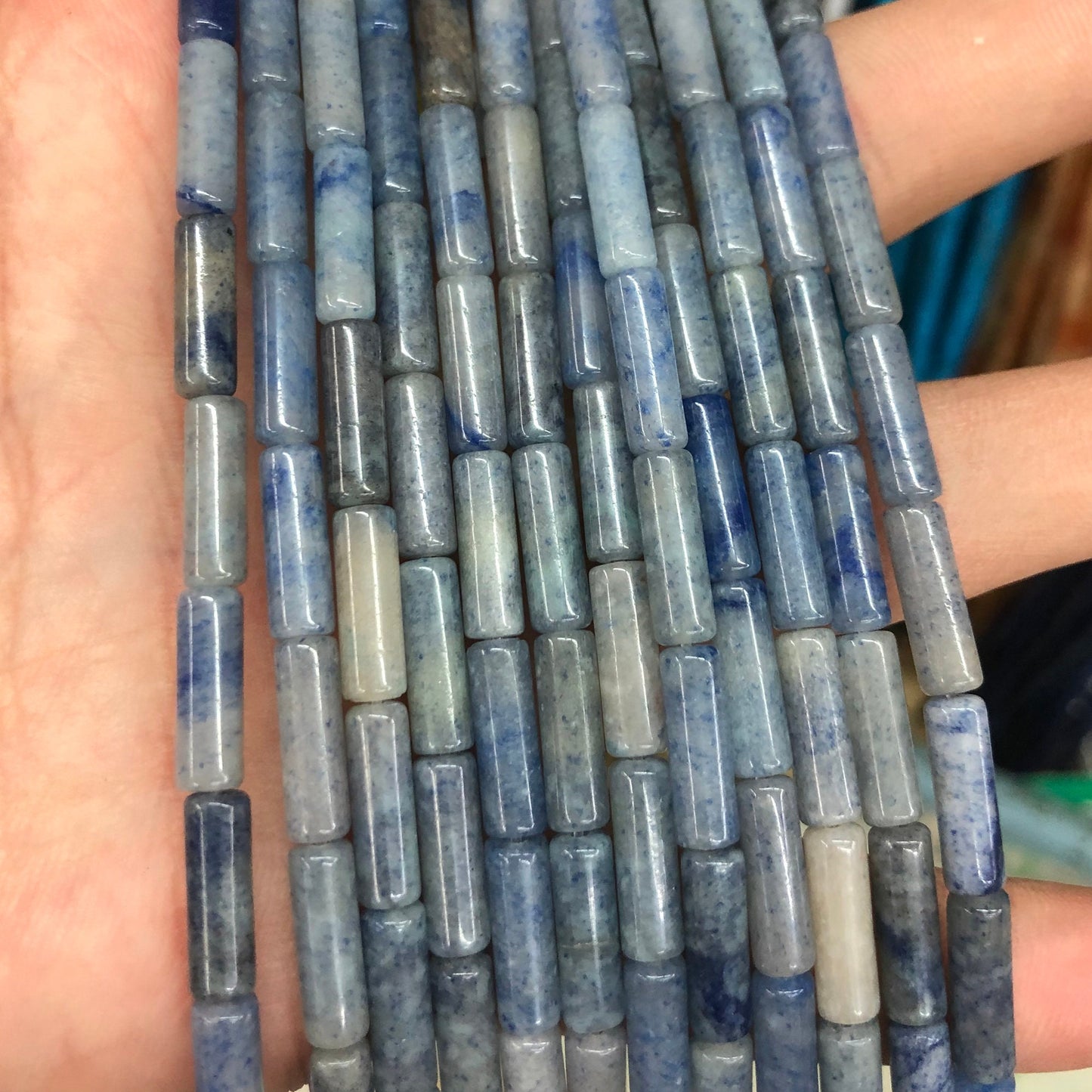 Perles en tube d'aventurine bleue 4x13 mm 15''