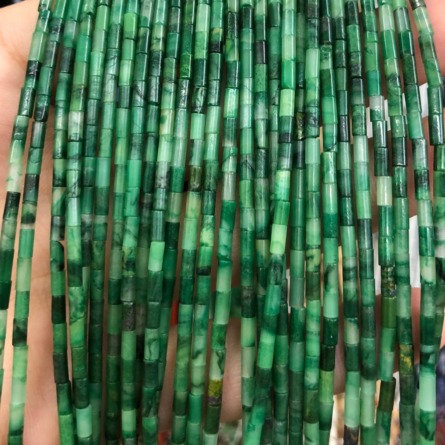 2x4 mm afrikansk jade rørperler 15''