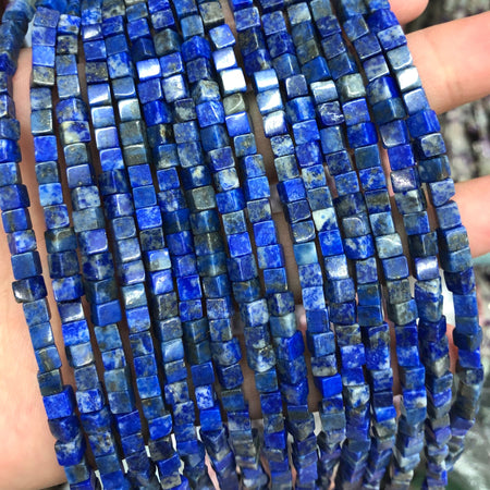 Perles cubiques en lapis-lazuli 4-5 mm 15''