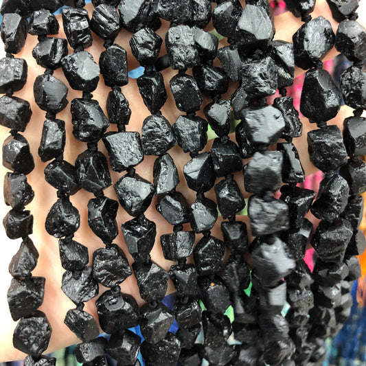 Rå sort turmalin Nugget Beads Naturlige ædelstensperler 6-8 mm 15''