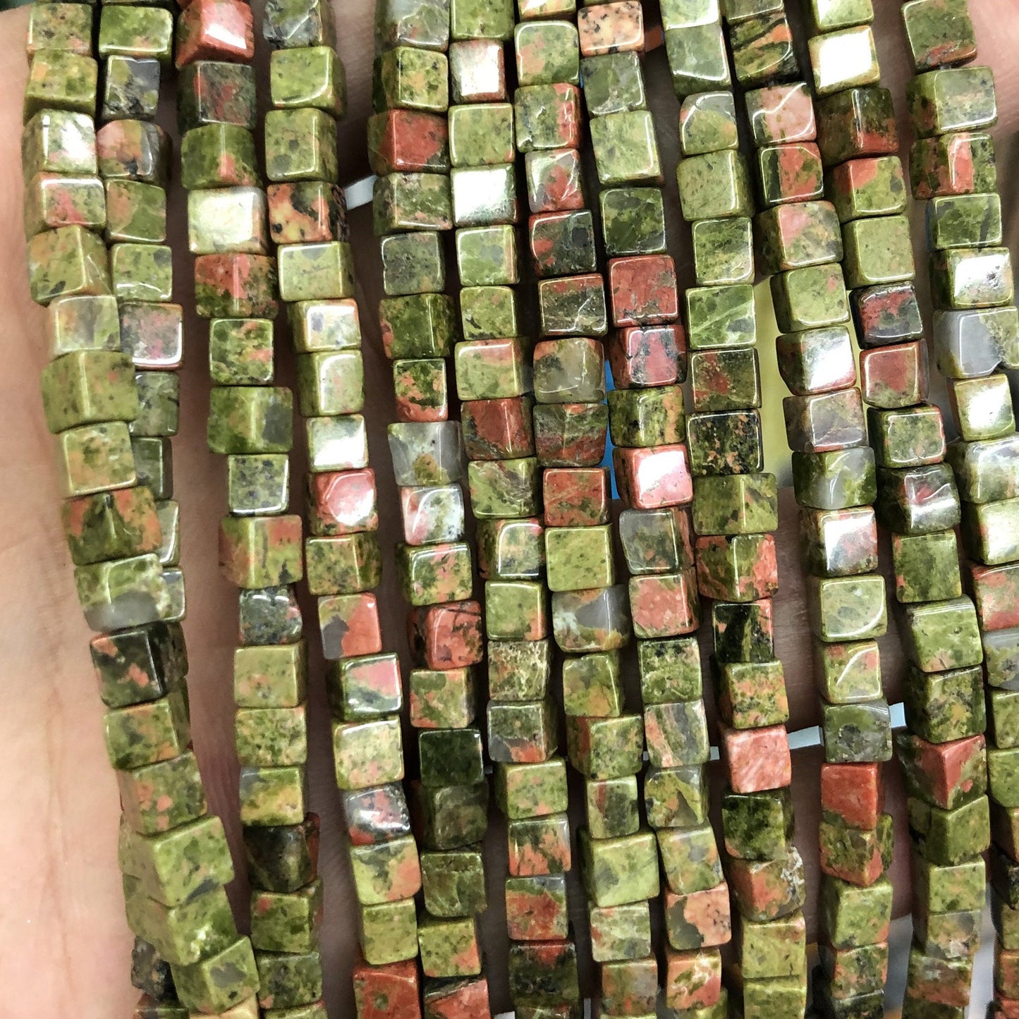 Unakite terning, naturlig ædelsten, løs sten 4mm 15''